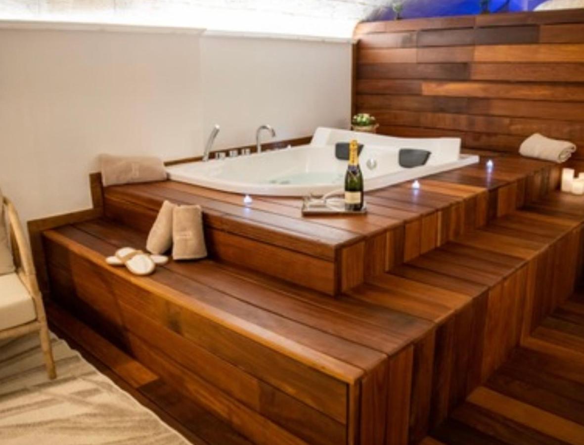 Lc Luxury Apartment バーリ エクステリア 写真